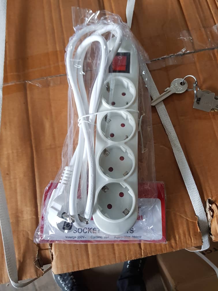 Rallonge European Type Socket with Switch 4 holes 16A, 250v