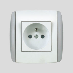 One Gang French Socket With Earth Contact 16A, 250V